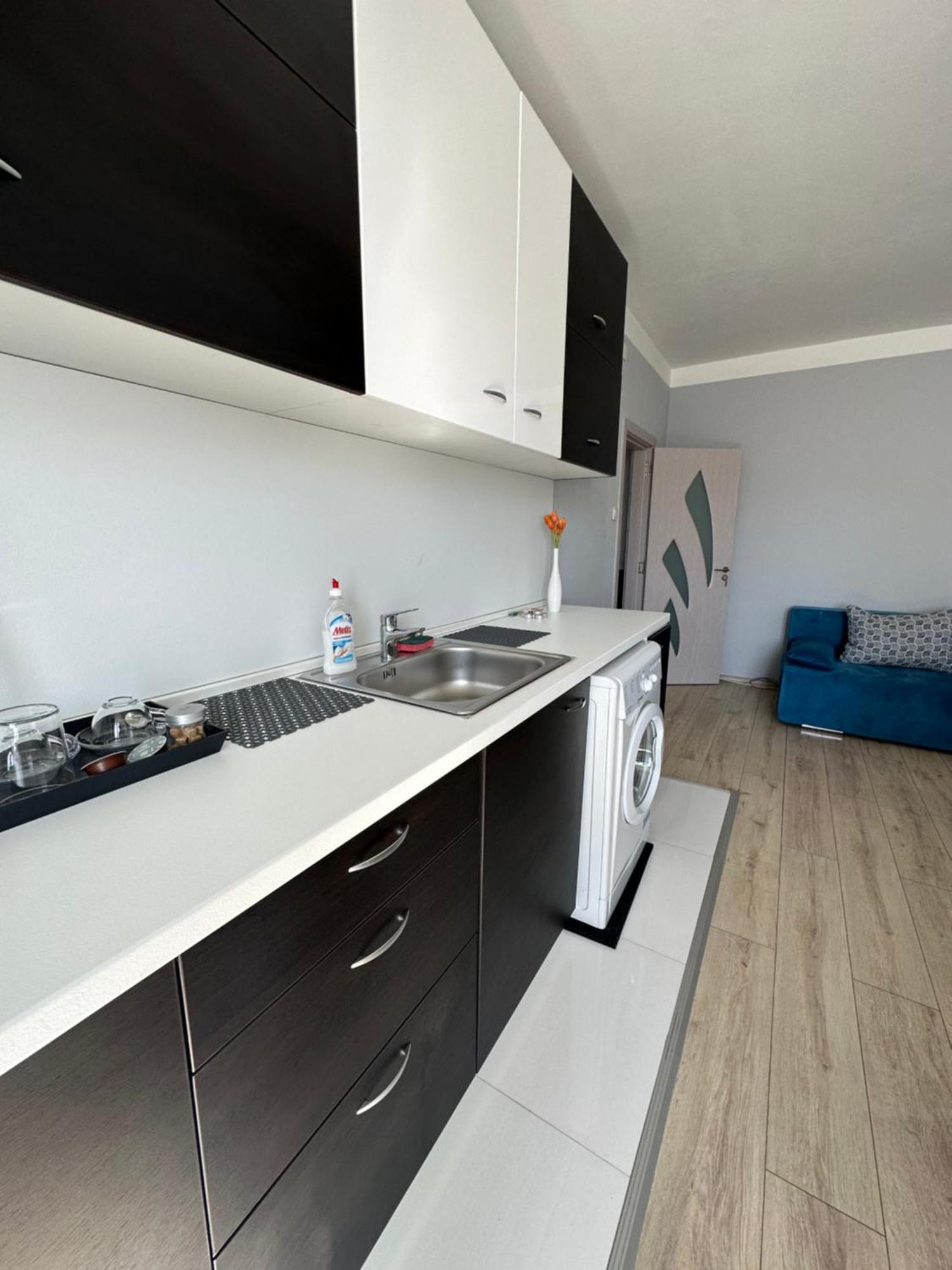 Rose's , Mountain View, Self Check-in, Close To Metro, Park, Stores, Family-friendly Apartemen