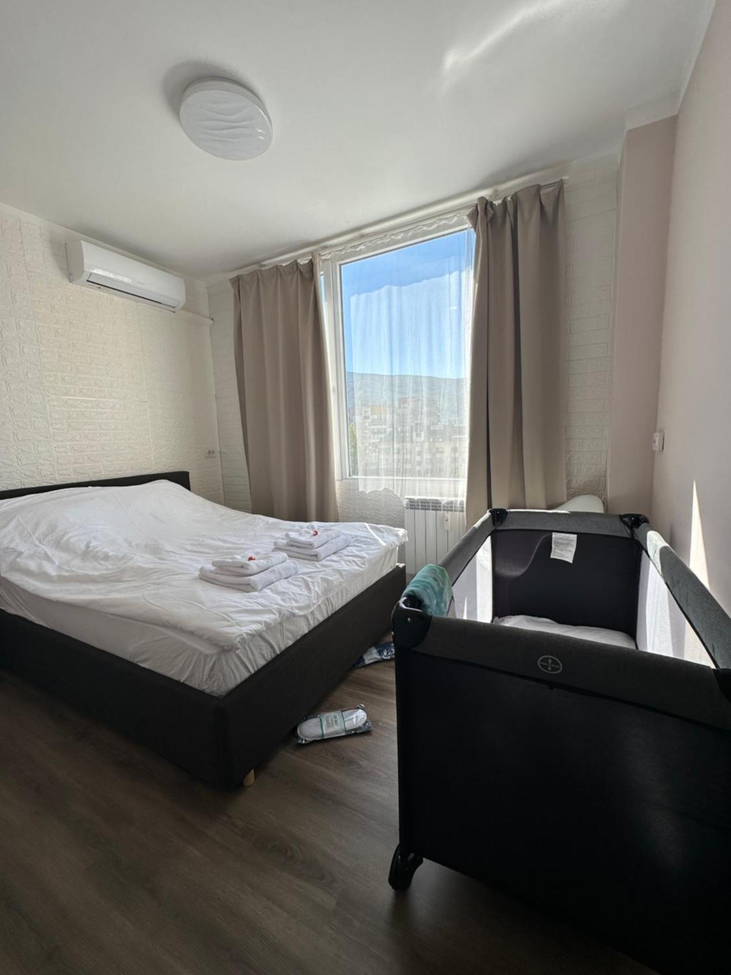 Rose's , Mountain View, Self Check-in, Close To Metro, Park, Stores, Family-friendly Apartemen