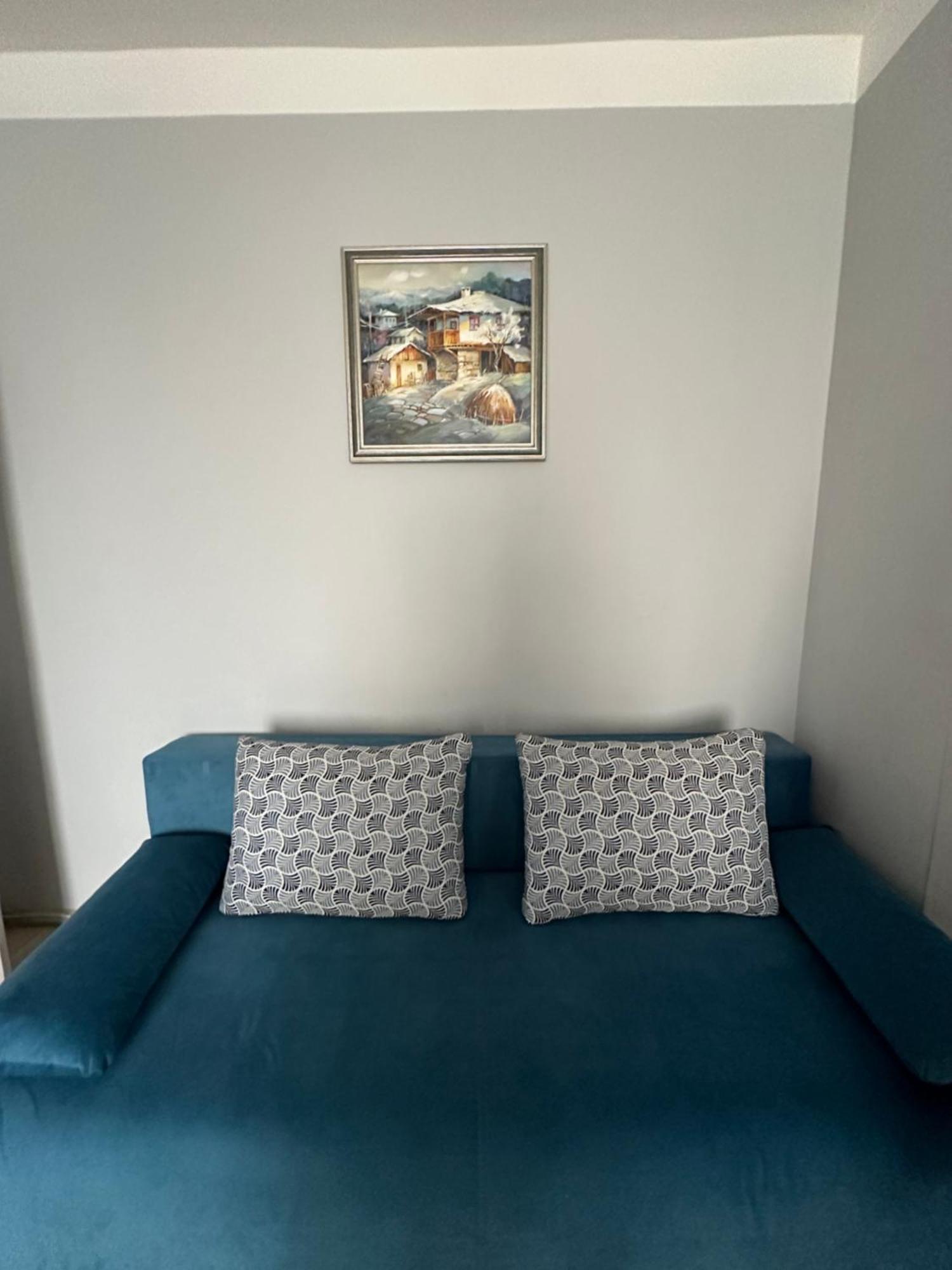 Apartemen Rose's , Mountain View, Self Check-in, Close To Metro, Park, Stores, Family-friendly